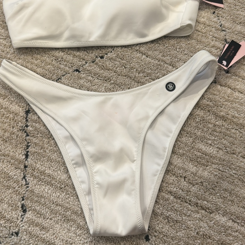 Victoria secret swim suit - Picture 2 of 6